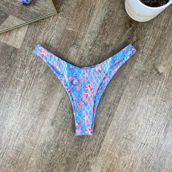 NWT Strawberry Milk Mob Cheeky Bikini Bottoms - Picture 1 of 6